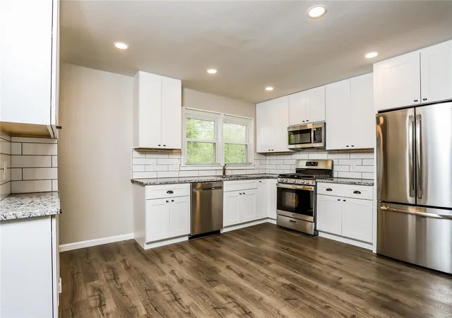 Photo 4 of Single Family Residence at 10566 Kamping Ln, Saint Louis, MO 63123 | MLS# MIS24073995 |  | Sold on 2024-12-31
