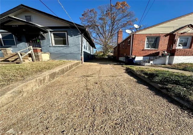 Photo 3 of Single Family Residence at 6219 Dardanella Ave, Saint Louis, MO 63121 | MLS# MIS24074096 | | Sold on 2025-05-28