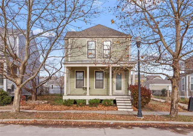 Single Family Residence at 3524 Canal St, Saint Charles, MO 63301 | MLS# MIS24074112 | | Sold on 2025-01-30