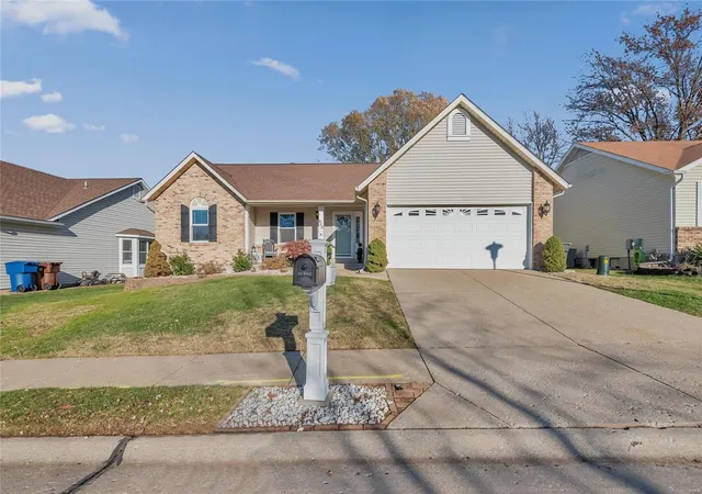 Photo NaN of Single Family Residence at 986 Whispering Ridge Ln, Saint Peters, MO 63376 | MLS# MIS24074140 | | Sold on 2025-01-07