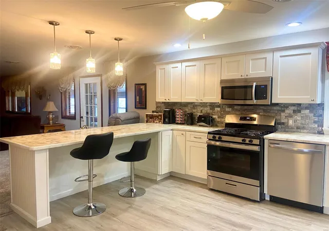 Photo 3 of Single Family Residence at 16369 Business Hwy 61, New London, MO 63459 | MLS# MIS24074198 | | Sold on 2025-03-28