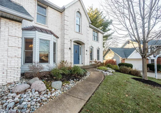 Photo 2 of Single Family Residence at 2910 Bayberry Ridge Dr, Saint Louis, MO 63129 | MLS# MIS24074294 | | Sold on 2025-01-06