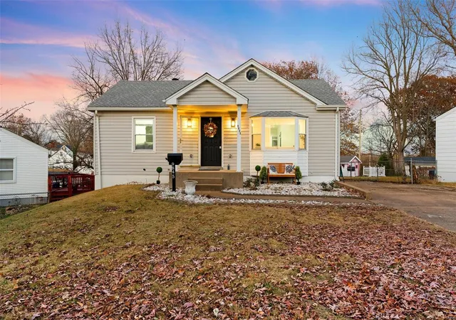 Single Family Residence at 9845 Meadow View Dr, Saint Louis, MO 63114 | MLS# MIS24074316 | | Sold on 2025-01-08