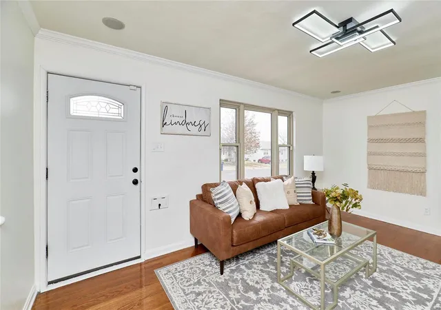 Photo 3 of Single Family Residence at 6440 Colletta Dr, Saint Louis, MO 63139 | MLS# MIS24074324 |  | Sold on 2025-01-17