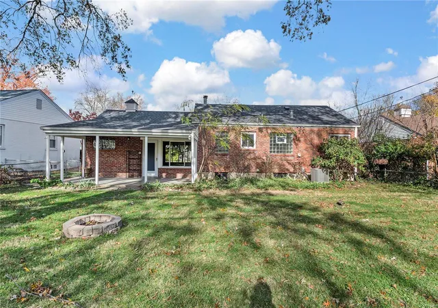 Photo 3 of Single Family Residence at 208 Cannonbury Dr, Saint Louis, MO 63119 | MLS# MIS24074419 |  | Sold on 2025-02-06