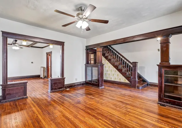 Photo 3 of Single Family Residence at 3205 Walter Ave, Saint Louis, MO 63143 | MLS# MIS24074438 | | Sold on 2025-04-29