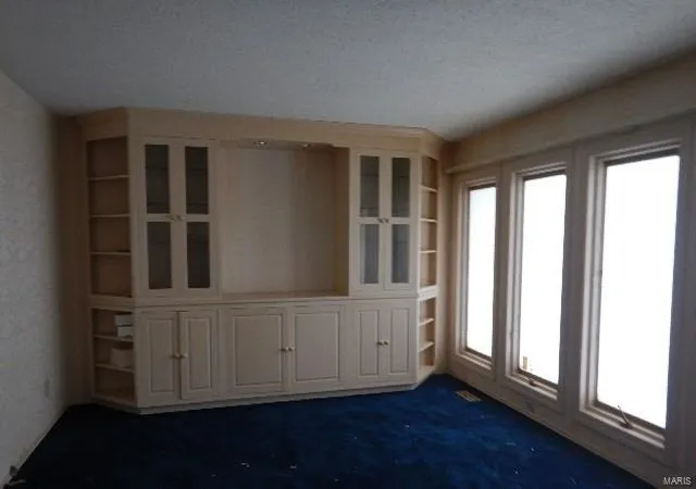 Photo 3 of Single Family Residence at 762 Ambois Dr, Saint Louis, MO 63141 | MLS# MIS24074443 | | Sold on 2024-12-30