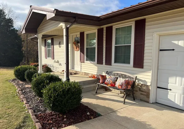Photo 3 of Single Family Residence at 11275 Cherrie St, Dexter, MO 63841 | MLS# MIS24074531 |  | Sold on 2025-05-08