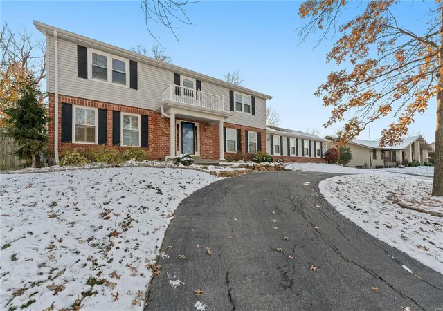 Photo 2 of Single Family Residence at 12216 Kingshill Dr, Saint Louis, MO 63141 | MLS# MIS24074567 | | Sold on 2025-01-10