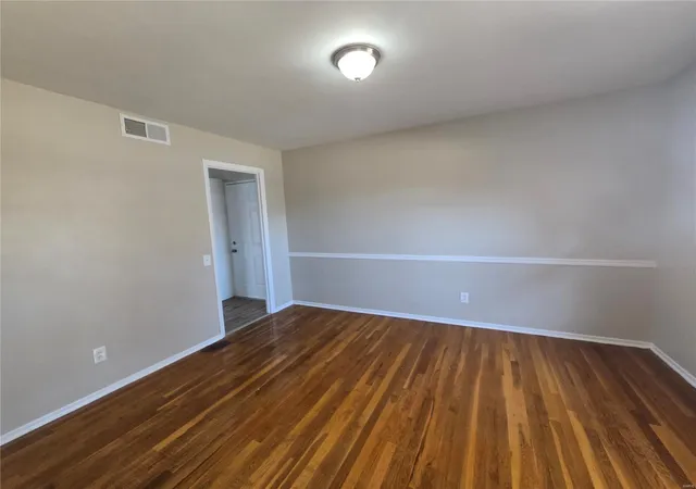 Photo 3 of Single Family Residence at 10621 Langford Dr, Saint Louis, MO 63136 | MLS# MIS24074666 |  | Sold on 2025-01-14