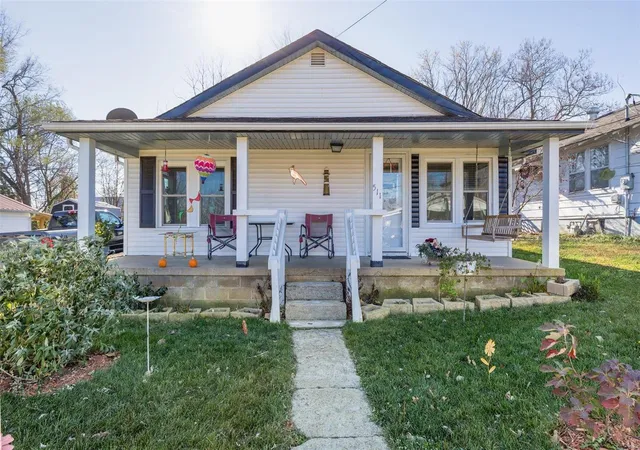 Photo 3 of Single Family Residence at 511 Albert St, Fredericktown, MO 63645 | MLS# MIS24074727 | | Sold on 2025-03-28