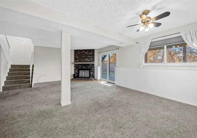 Photo 4 of Single Family Residence at 25 Countrywood Dr, Saint Peters, MO 63376 | MLS# MIS24074734 |  | Sold on 2025-02-20