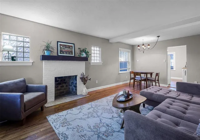 Photo 3 of Single Family Residence at 7672 Lindbergh Dr, Saint Louis, MO 63117 | MLS# MIS24074833 |  | Sold on 2025-01-14