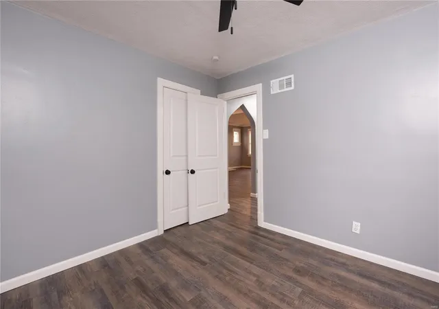 Photo 4 of Single Family Residence at 3700 Killarney Ct, Saint Louis, MO 63114 | MLS# MIS24074903 | | Sold on 2025-03-27