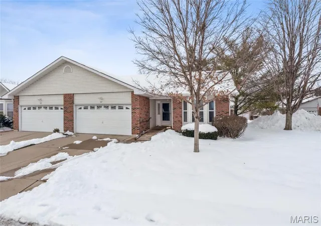 Photo 1 of Villa at 167 Southern Oaks Dr, Saint Charles, MO 63303 | MLS# MIS24074982 |  | Sold on 2025-07-01