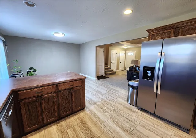 Photo 5 of Single Family Residence at 160 Saturn Ct, Holts Summit, MO 65043 | MLS# MIS24075061 | | Sold on 2025-01-09