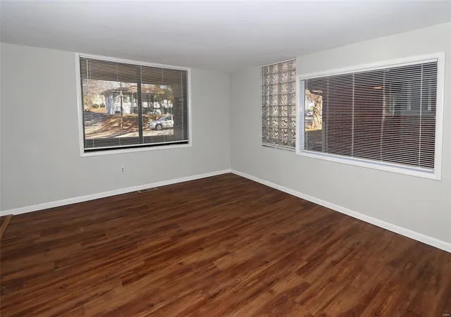 Photo 4 of Single Family Residence at 8312 Garfield Ave, Saint Louis, MO 63114 | MLS# MIS24075113 | | Sold on 2025-01-10