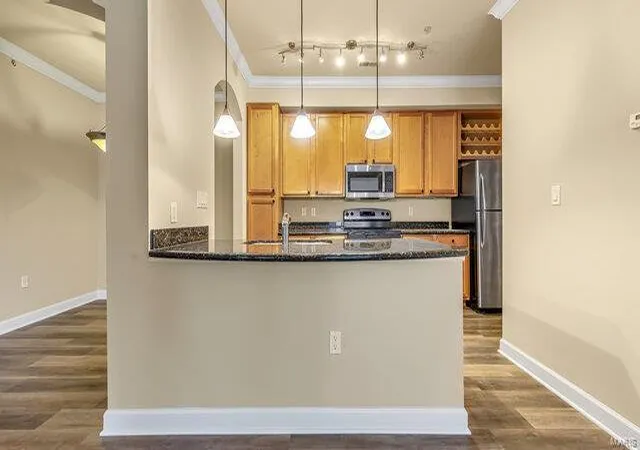 Photo 3 of Townhouse at 2658 Mcknight Crossing Ct, Saint Louis, MO 63124 | MLS# MIS24075115 | | Sold on 2025-02-06