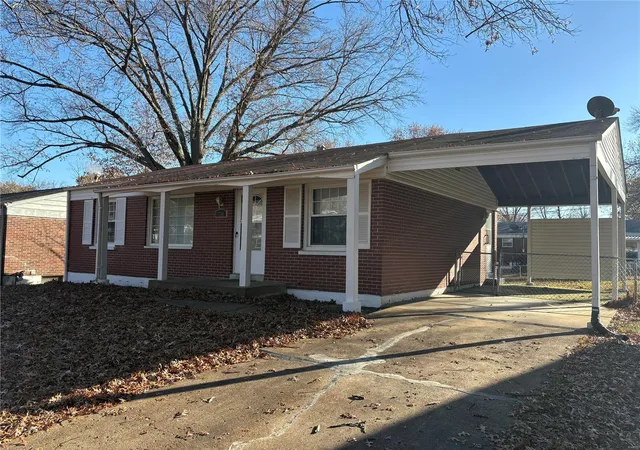 Single Family Residence at 1716 Crowley Dr, Saint Louis, MO 63136 | MLS# MIS24075256 | | Sold on 2025-01-15