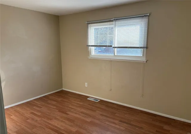 Photo 3 of Single Family Residence at 1716 Crowley Dr, Saint Louis, MO 63136 | MLS# MIS24075256 | | Sold on 2025-01-15