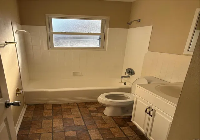 Photo 4 of Single Family Residence at 1716 Crowley Dr, Saint Louis, MO 63136 | MLS# MIS24075256 | | Sold on 2025-01-15