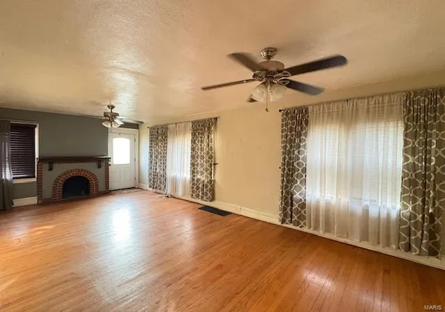 Photo 4 of Single Family Residence at 715 N Florissant Rd, Saint Louis, MO 63135 | MLS# MIS24075270 | | Sold on 2025-07-24