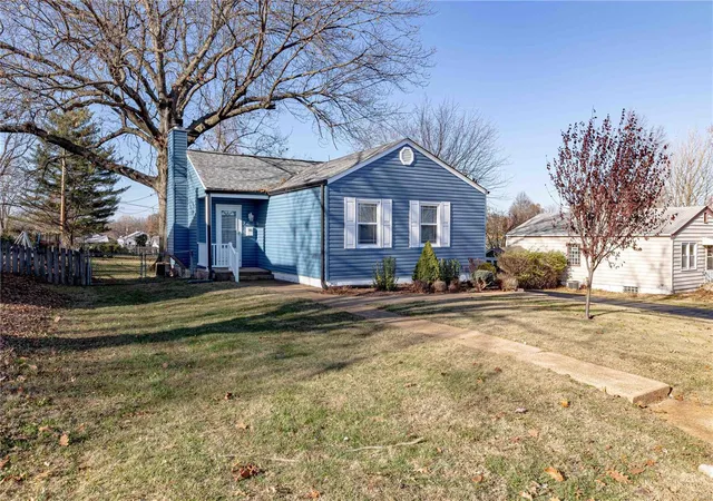 Single Family Residence at 763 Dallas Dr, Saint Louis, MO 63125 | MLS# MIS24075295 | | Sold on 2024-12-27