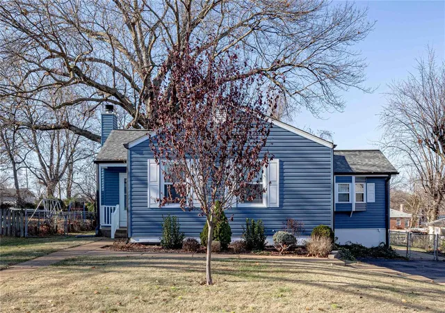 Photo 1 of Single Family Residence at 763 Dallas Dr, Saint Louis, MO 63125 | MLS# MIS24075295 | | Sold on 2024-12-27