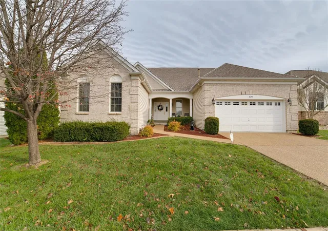 Single Family Residence at 579 Owls Perch Dr, Lake Saint Louis, MO 63367 | MLS# MIS24075311 | | Sold on 2025-03-06