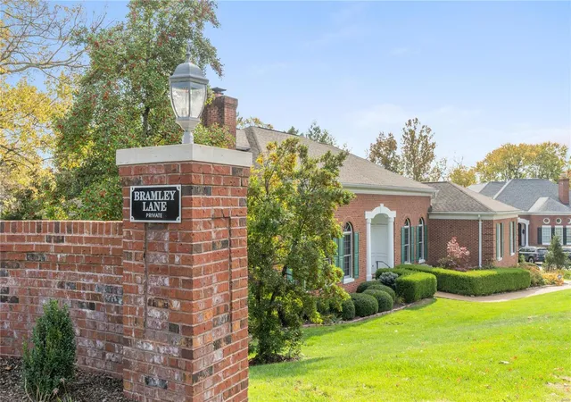 Photo 3 of Single Family Residence at 1004 Bramley Ln, Saint Louis, MO 63117 | MLS# MIS24075322 | | Sold on 2025-01-30
