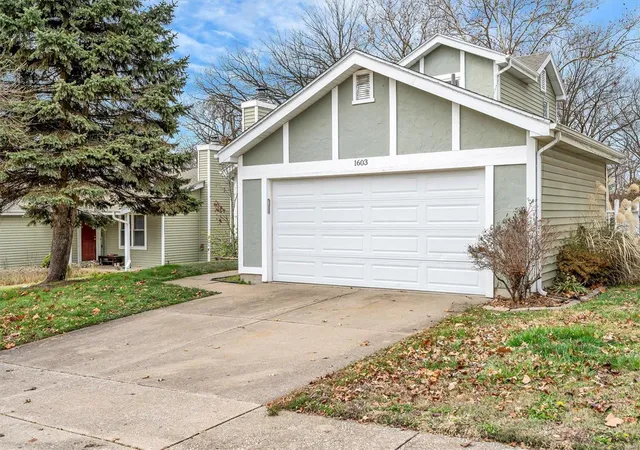 Photo 3 of Single Family Residence at 1603 Meadowside Dr, Saint Louis, MO 63146 | MLS# MIS24075386 | | Sold on 2025-01-28
