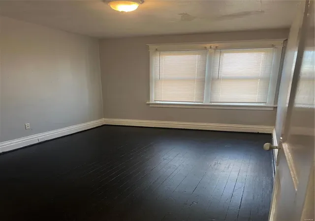 Photo 4 of Single Family Residence at 7237 Normandy Pl, Saint Louis, MO 63121 | MLS# MIS24075469 |  | Sold on 2025-03-31