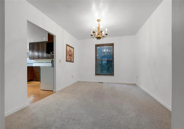 Photo 4 of Single Family Residence at 5 Tailing Wheel Ct, Saint Peters, MO 63376 | MLS# MIS24075531 | | Sold on 2025-02-07