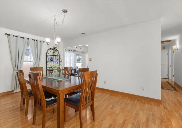 Photo 3 of Single Family Residence at 4823 Holmeswood Ct, Saint Louis, MO 63128 | MLS# MIS24075544 | | Sold on 2025-02-25