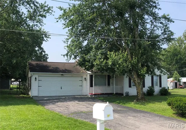 Photo 1 of Single Family Residence at 1210 N Prairie, Bloomfield, MO 63825 | MLS# MIS24075593 |  | Sold on 2025-07-25