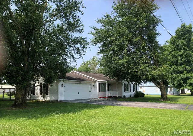 Photo 2 of Single Family Residence at 1210 N Prairie, Bloomfield, MO 63825 | MLS# MIS24075593 |  | Sold on 2025-07-25