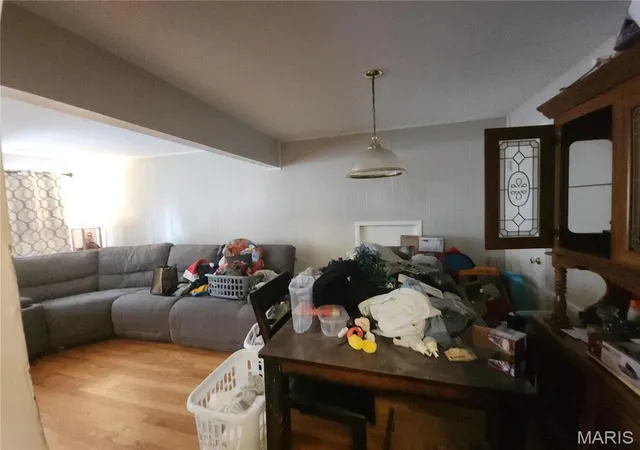 Photo 2 of Single Family Residence at 1174 Ashford Dr, Saint Louis, MO 63137 | MLS# MIS24075612 | | Sold on 2025-08-29