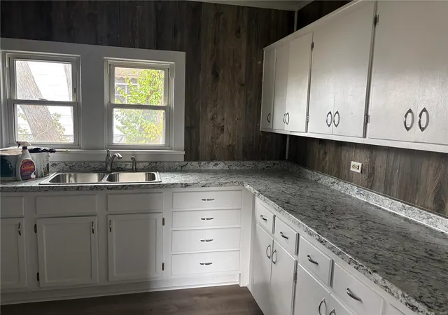 Photo 3 of Single Family Residence at 403 Albert St, Fredericktown, MO 63645 | MLS# MIS24075663 | | Sold on 2025-05-30