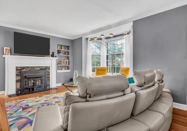 Photo 3 of Single Family Residence at 7320 Country Club Dr, Saint Louis, MO 63121 | MLS# MIS24075678 |  | Sold on 2025-01-31