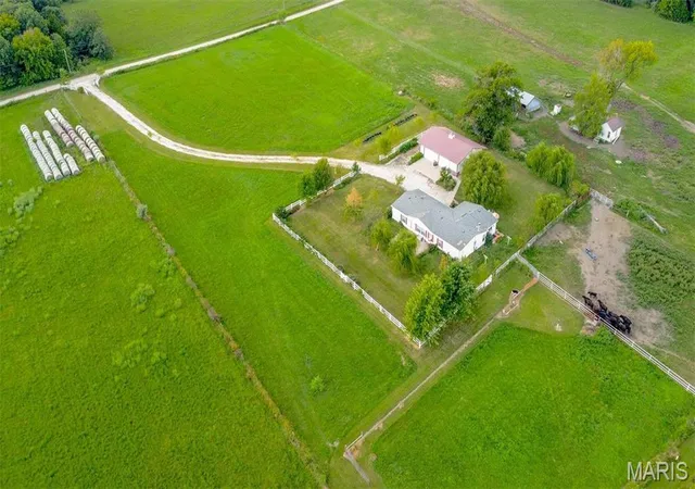 Photo 3 of Manufactured Home at 12974 Monroe Road 633, Santa Fe, MO 65282 | MLS# MIS24075808 | | Sold on 2025-09-04