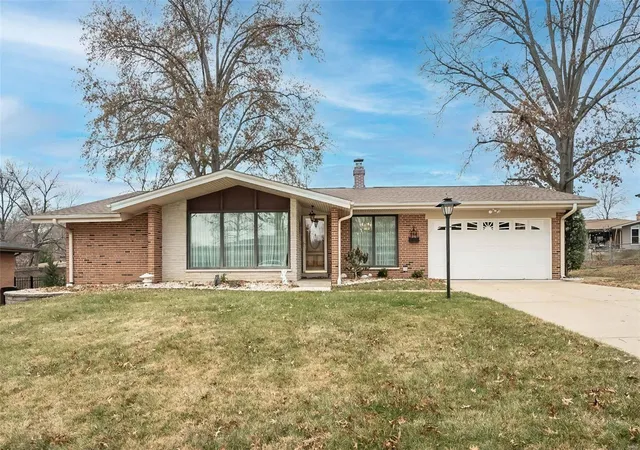 Single Family Residence at 9860 Amberley Dr, Saint Louis, MO 63126 | MLS# MIS24076040 | | Sold on 2025-02-18