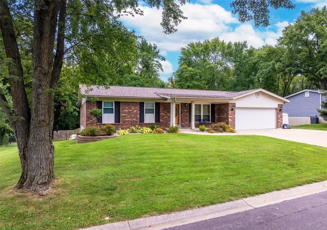 Photo 1 of Single Family Residence at 1227 Fordyce Ln, Saint Charles, MO 63303 | MLS# MIS24076041 | | Sold on 2025-02-04