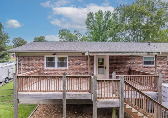 Photo 3 of Single Family Residence at 1227 Fordyce Ln, Saint Charles, MO 63303 | MLS# MIS24076041 | | Sold on 2025-02-04