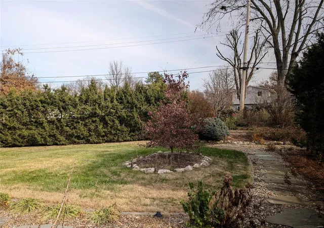 Photo 1 of Single Family Residence at 1348 Jeanne Hills Dr, Saint Louis, MO 63146 | MLS# MIS24076068 | | Sold on 2025-01-24