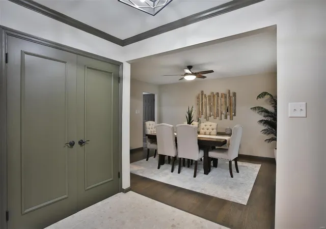 Photo 4 of Single Family Residence at 352 Hibler Ct, Saint Louis, MO 63141 | MLS# MIS24076178 |  | Sold on 2025-05-13