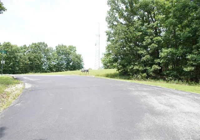 Photo 1 of House for sale at 300 Ra/ Valley Estates, Versailles, MO 65037 | MLS# MIS24076312 | Listing updated on 2025-08-01