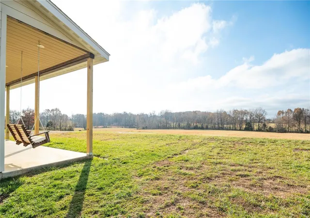 Photo 5 of Farm at 16639 County Road 420, Bloomfield, MO 63825 | MLS# MIS24076353 | | Sold on 2025-07-31