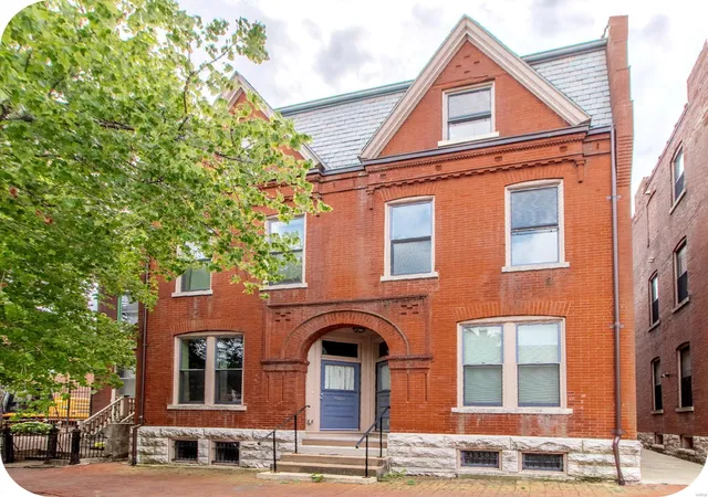 1st image of 922 Allen Ave, Saint Louis, MO 63104 | MLS# MIS24076366