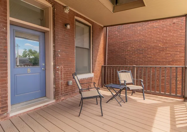 3rd image of 922 Allen Ave, Saint Louis, MO 63104 | MLS# MIS24076366