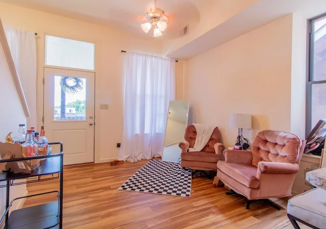 4th image of 922 Allen Ave, Saint Louis, MO 63104 | MLS# MIS24076366